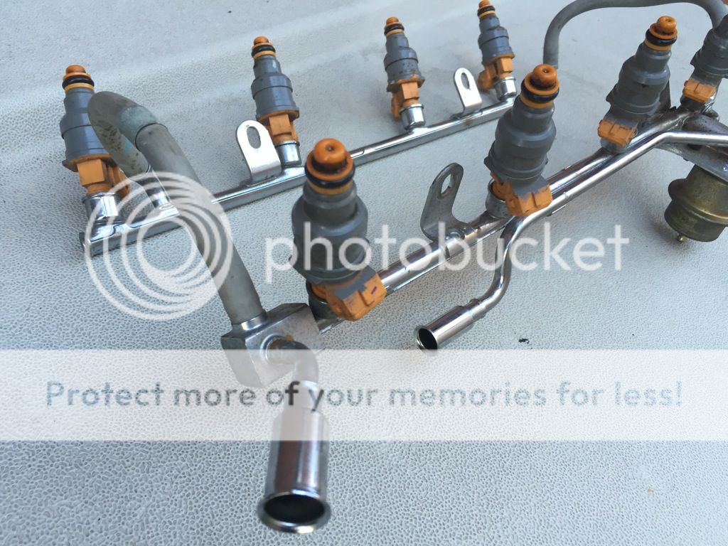 FS Fox Body Injectors and Fuel Rail 5.0